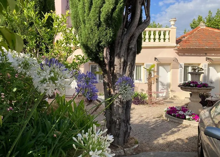 Le Vauban 3* Βιλφράνς-συρ-Μερ